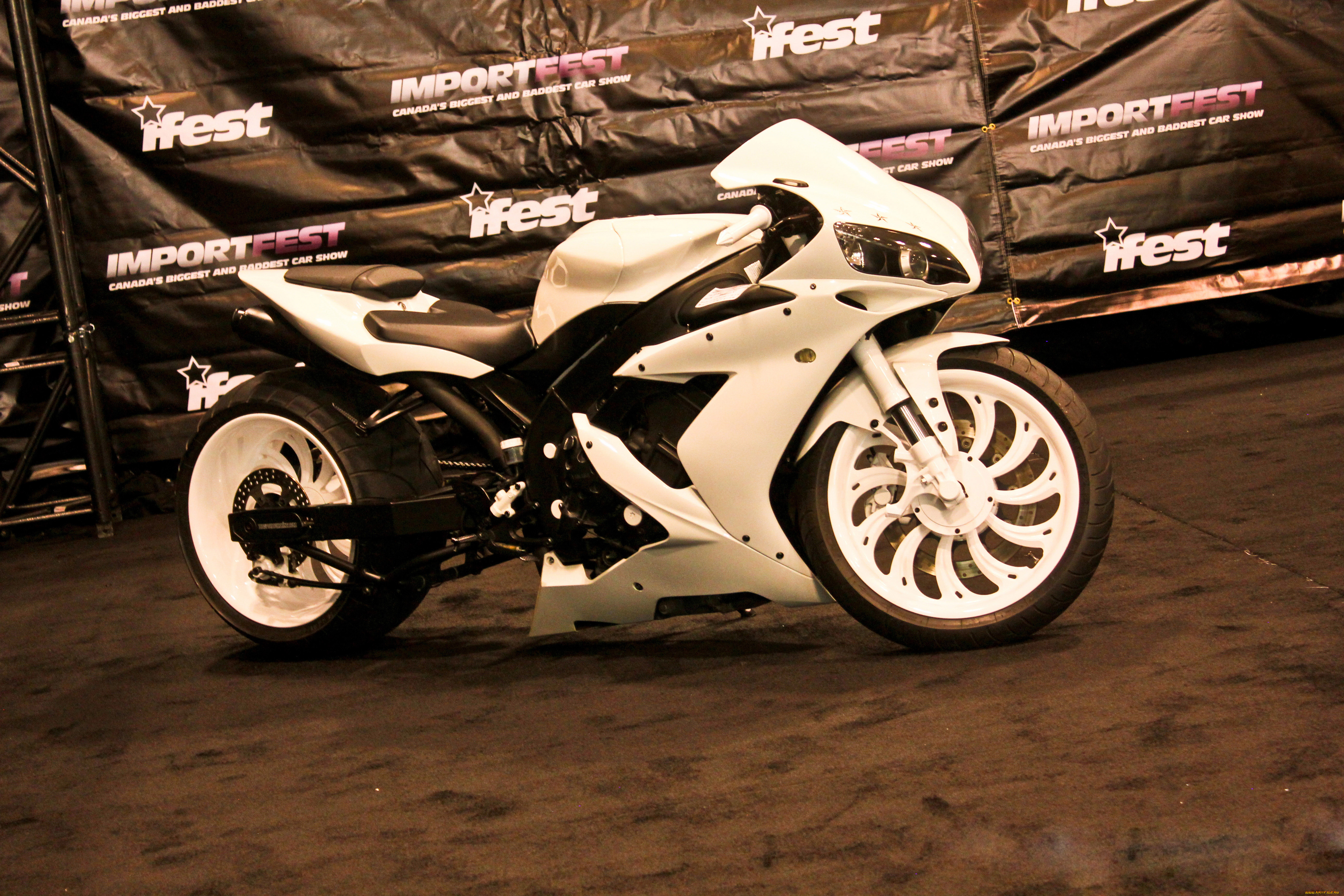 , customs, moto
